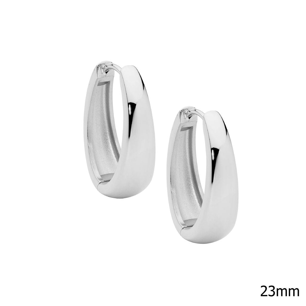 ELLANI COLLECTIONS STAINLESS STEEL 23MM HUGGIE HOOP EARRINGS