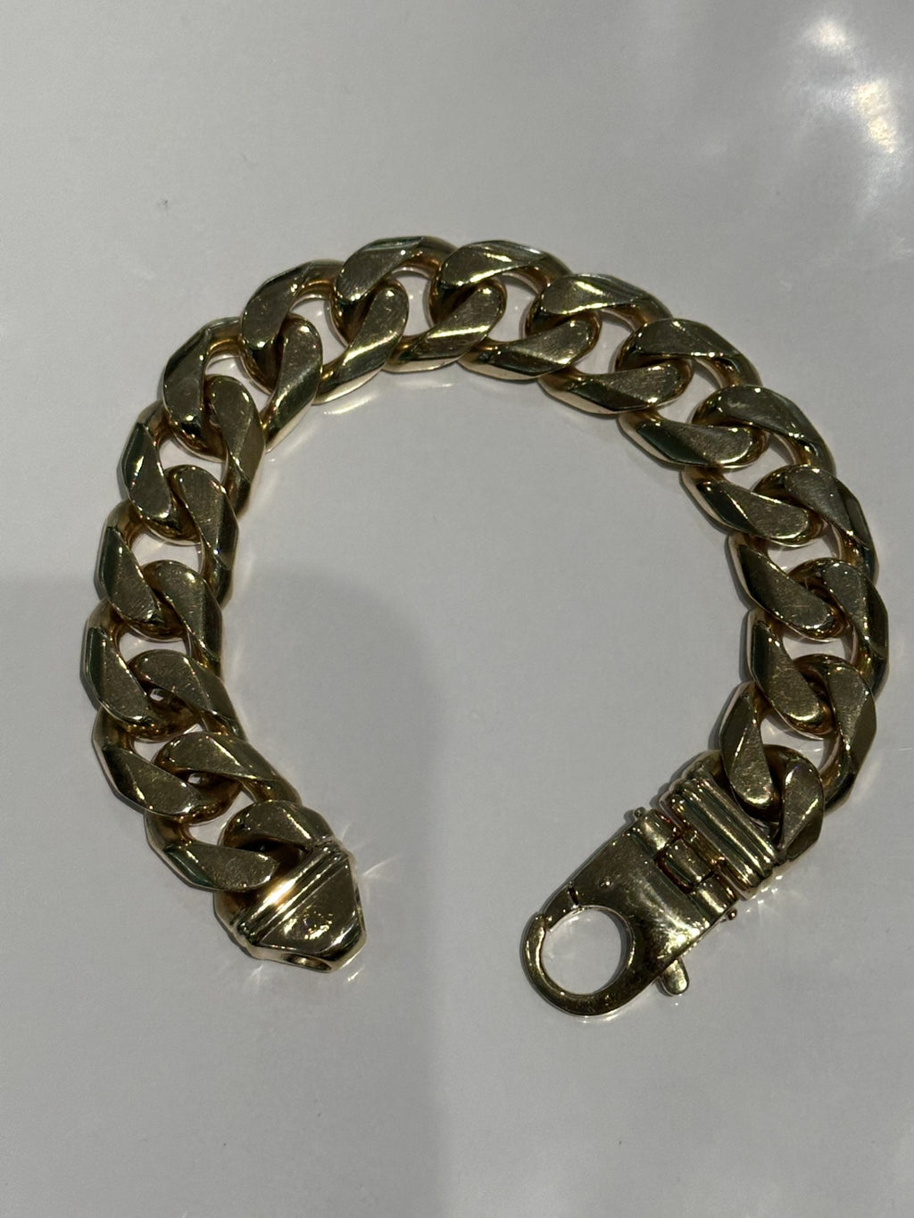 PRE LOVED 9CT MENS SOLID CURB BRACELET 24CM